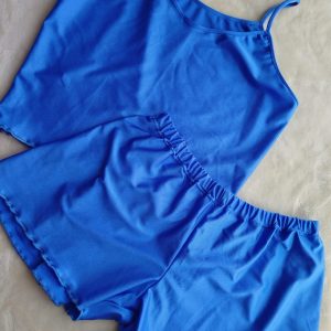 Conjunto Pijama Satinado de Dos Piezas – Top de Tirantes y Short Azul rey